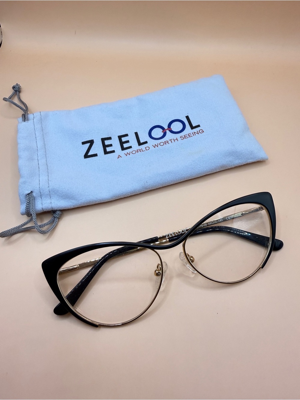 Zeelool black Cat-Eye Women's Eyeglasses Frame, no prescription